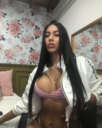 203-896-2042, 21  female escort, Bowling Green