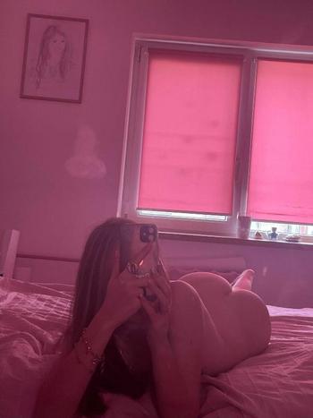 704-666-5850, 25  female escort, Bowling Green